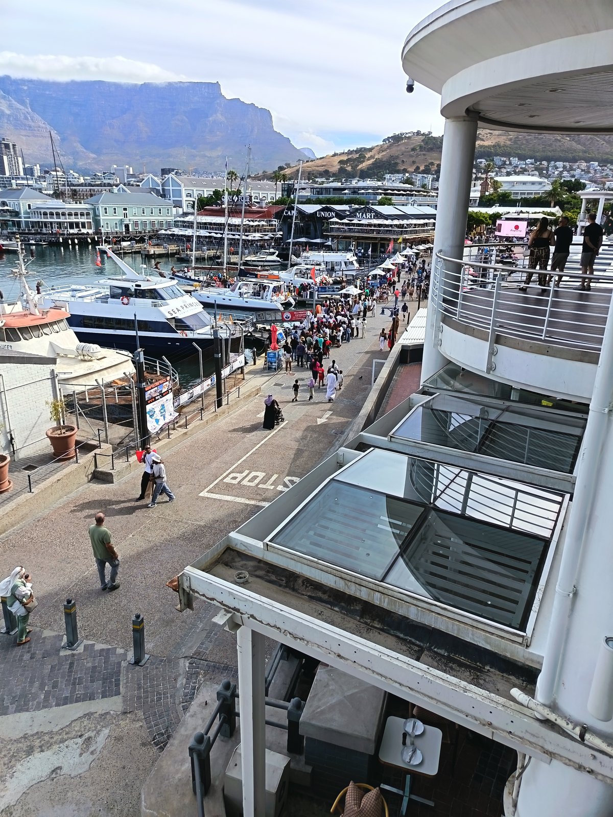 3-Hour V & A Waterfront Tour in Cape TownWalking Tour in Cape Town